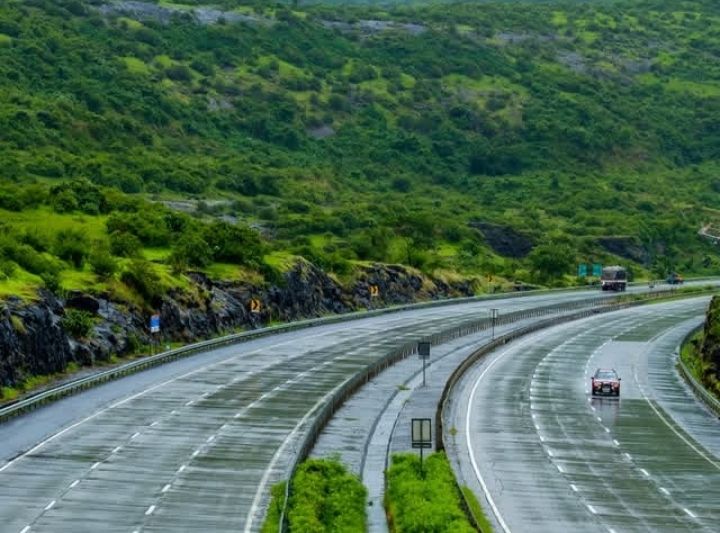 Pune - Bengluru express way 